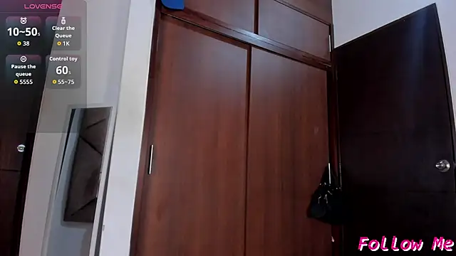 naatashamendozaa online show from November 22, 7:49 pm