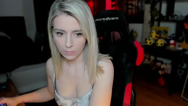 Lisaonthemoon online show from September 21, 3:32 pm