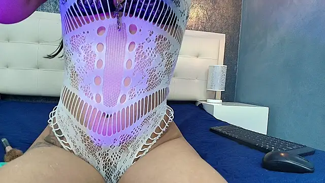 Cloeandtyfanny online show from February 26, 8:08 pm