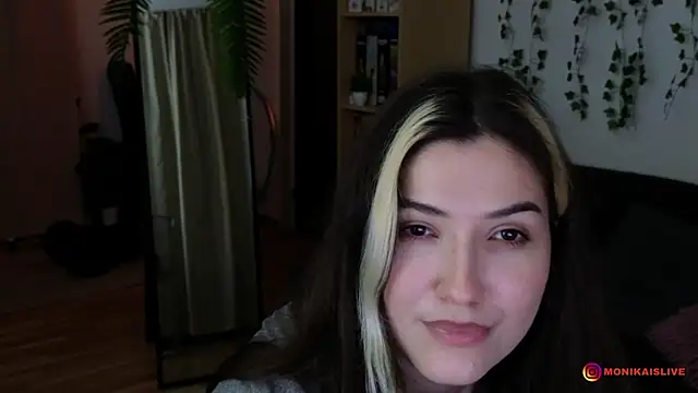 monikavenom online show from April 6, 3:17 am