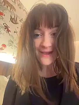 victoirenextdoor online show from January 18, 9:00 pm