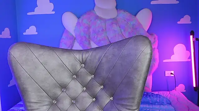 miss keisi online show from February 19, 7:24 pm