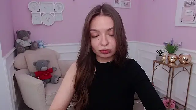 LucySkilar online show from September 9, 4:56 am