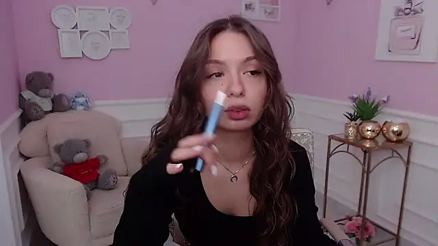 LucySkilar online show from October 14, 5:54 am