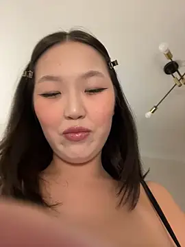 Aiko Yumi online show from October 17, 7:17 pm