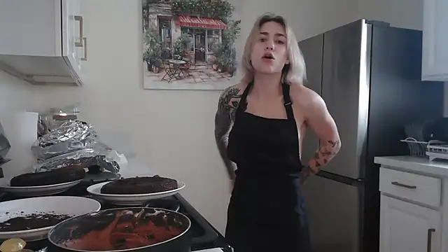 NatalieKneals online show from November 15, 5:36 pm