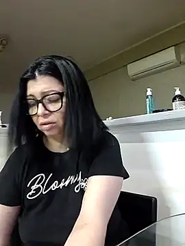 Milf Abigail online show from April 10, 1:55 am