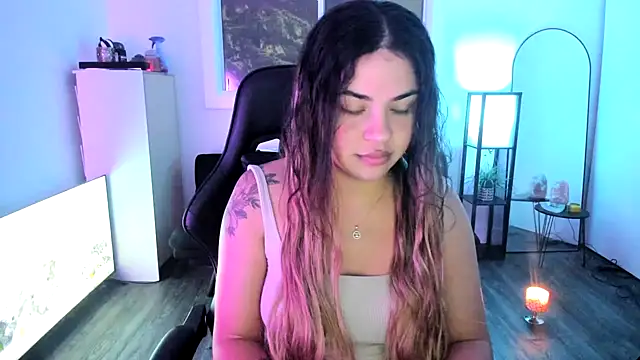 MelSaunders online show from November 28, 4:15 am