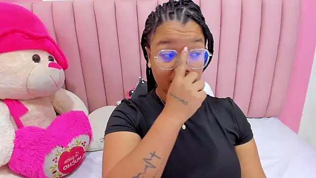 ISABELLA 020 online show from October 10, 12:54 pm