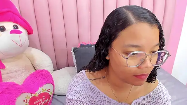 ISABELLA 020 online show from April 1, 1:41 pm