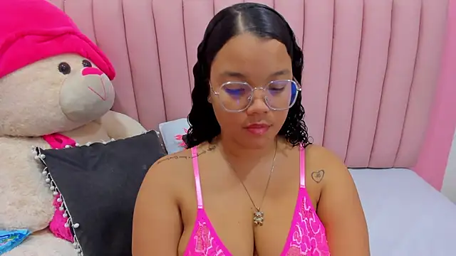 ISABELLA 020 online show from September 10, 1:44 pm