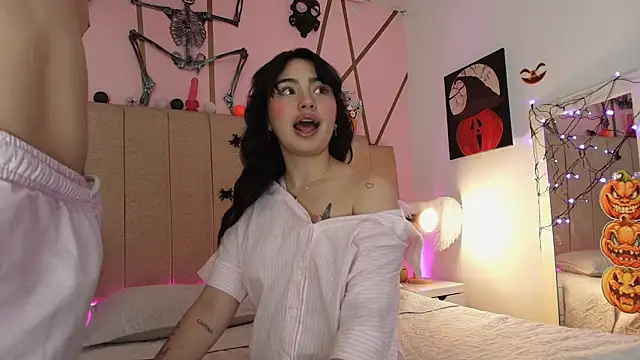 Damian n Maya online show from October 9, 1:32 am