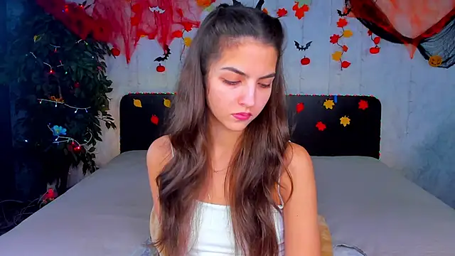 Milana Crystal  online show from October 31, 8:51 am