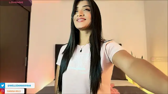 Dannawells online show from October 15, 10:29 am