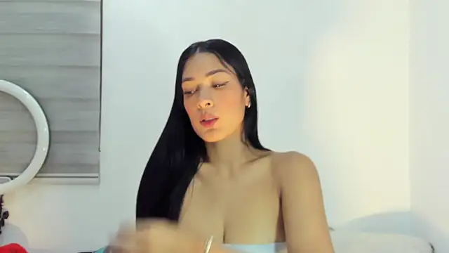 bella hadid1  online show from April 1, 6:36 am