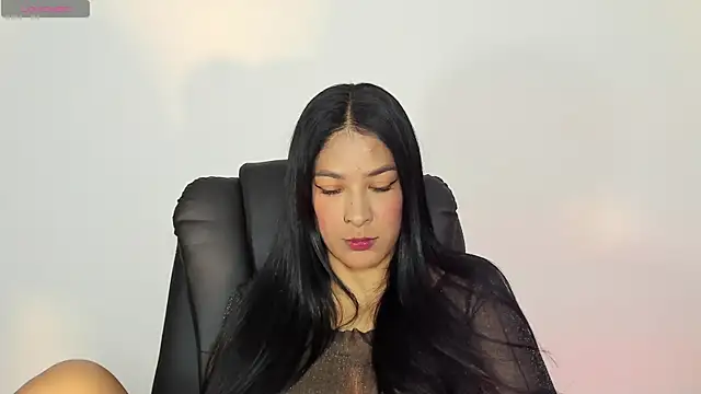 bella hadid1  online show from July 25, 11:12 pm