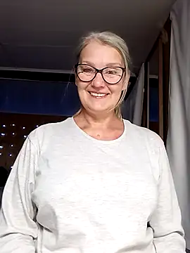 irinamaux online show from September 11, 6:14 am