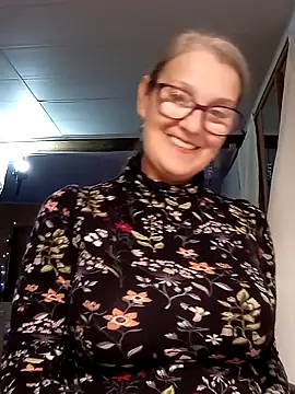 irinamaux online show from October 13, 1:14 pm