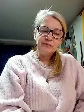 irinamaux online show from April 9, 3:09 am