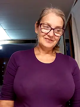 irinamaux online show from October 12, 1:13 pm