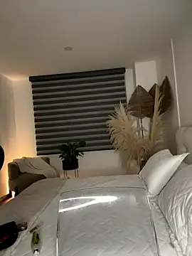 Brunettexio online show from September 25, 11:46 pm