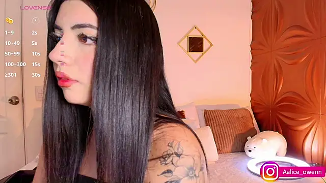 Aliceowenn online show from September 24, 1:15 am