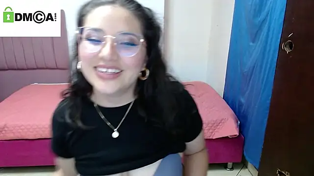 phoenixxxx777 online show from April 5, 12:20 am