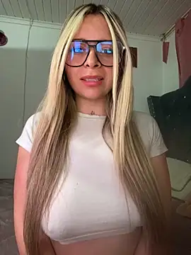 CristalGmez online show from October 17, 3:21 am