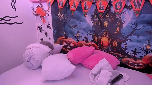 charlotte-11 online show from October 22, 4:34 pm