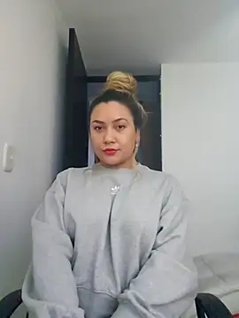 Lufer doll online show from February 4, 11:19 pm