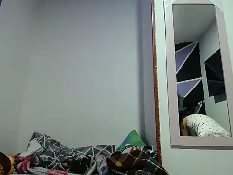 Laura martin  online show from March 28, 11:10 am