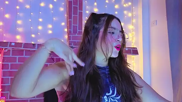 Juanelopez1 online show from February 28, 3:17 am