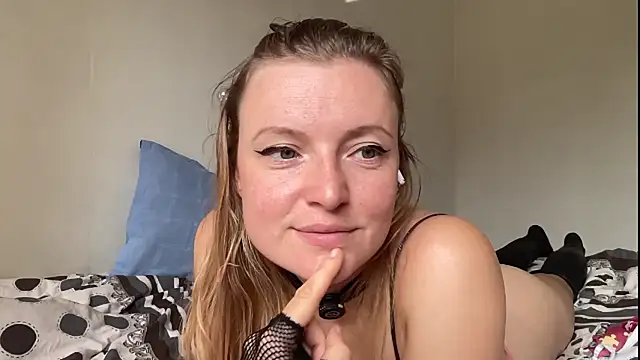 Ameliasweety69 online show from July 31, 3:07 am