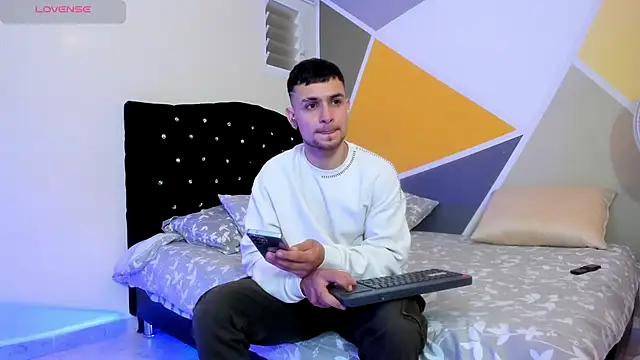 Aron-santoro online show from September 20, 3:16 am