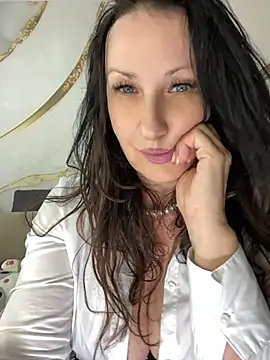 Katie-n online show from August 4, 11:27 am
