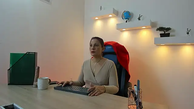 ada mclaine online show from March 21, 11:59 am