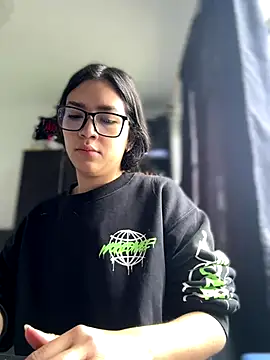 Mila Morgan online show from November 25, 4:20 pm