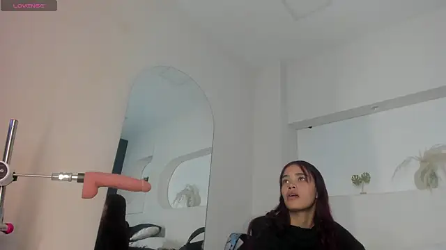 violeth hill online show from September 19, 1:32 pm