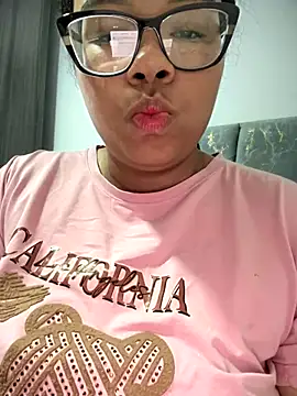 XMara online show from October 20, 4:32 pm