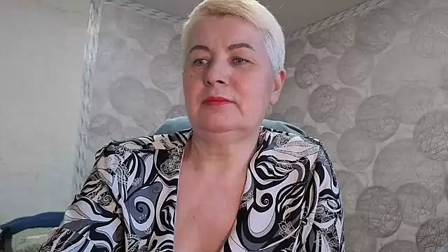 NicoleOlla online show from February 13, 11:12 am