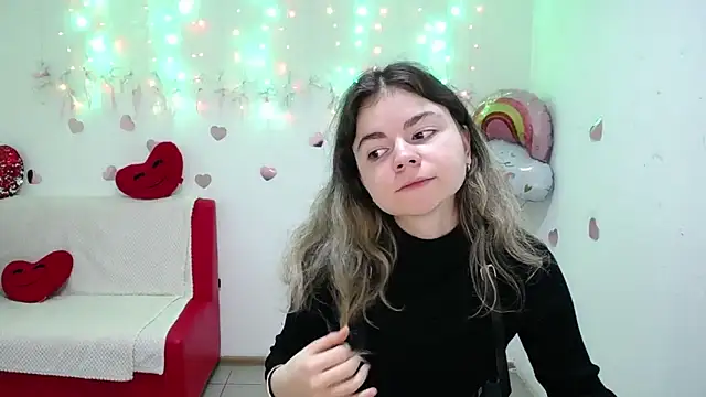 TinaRedly online show from October 10, 5:40 pm