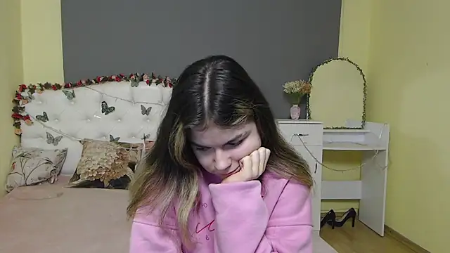 TinaRedly online show from February 24, 7:07 am