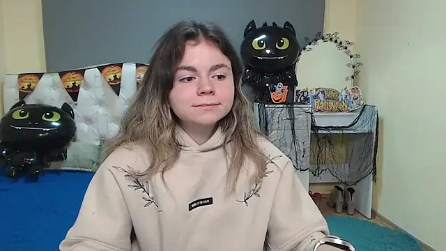 TinaRedly online show from October 16, 6:49 am