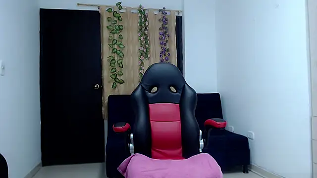 kaira sweet  online show from September 15, 9:06 am