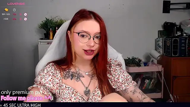 me  hanna online show from October 6, 11:42 pm