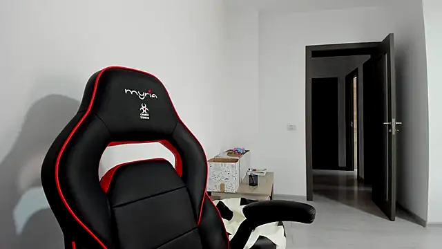 amiraisa11 online show from October 22, 5:23 am