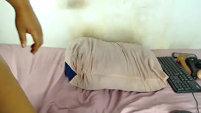 FAT ASS27 online show from March 25, 8:12 pm