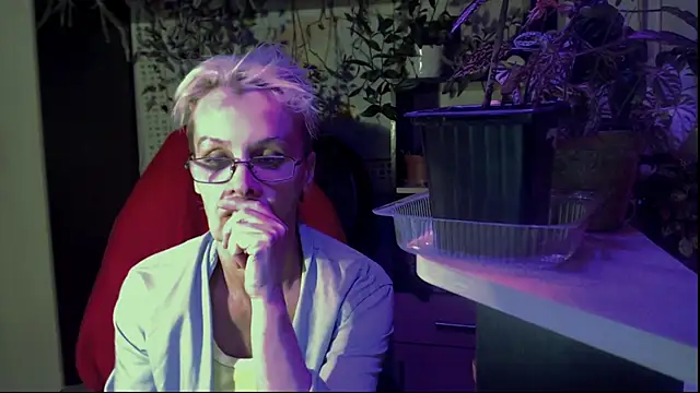 HelgaHimmell online show from July 28, 8:45 pm