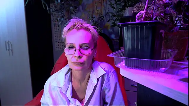 HelgaHimmell online show from July 19, 9:50 pm