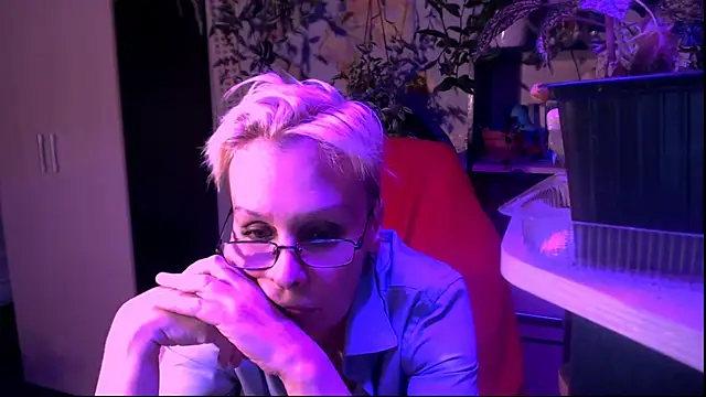 HelgaHimmell online show from August 2, 7:39 pm